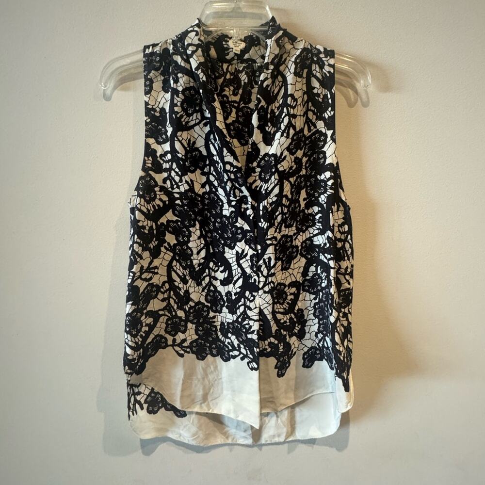 Wilfred black/white sleeveless silk button front blouse size small
